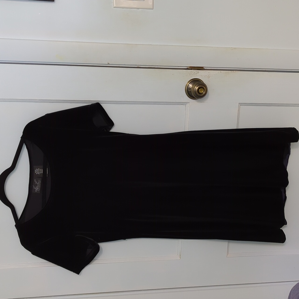 Kathie Lee Collection Sz M 8/10 Black Short Sleeve Velvet Dress